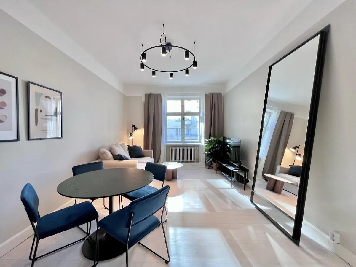 Stylish Flat Next To Metro location